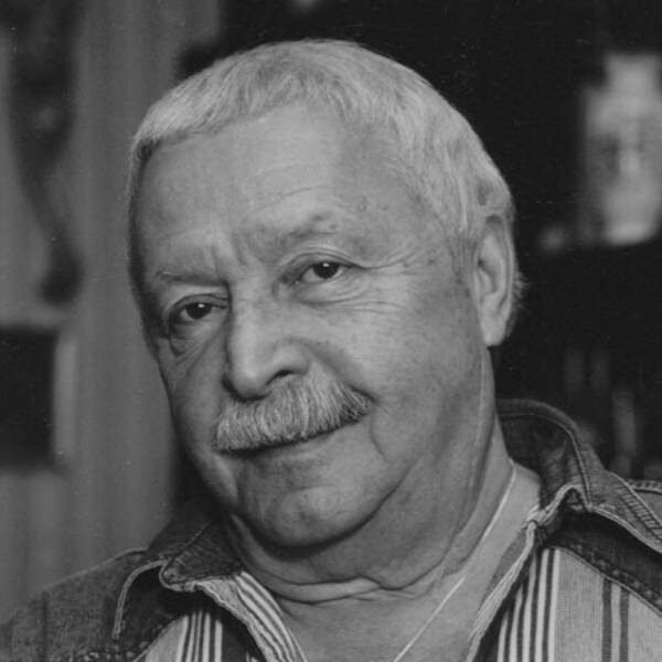 Выставка «Человек иронический. К 100-летию поэта Юрия Левитанского»