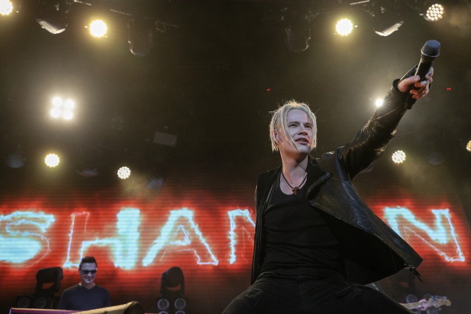 Родители певца SHAMAN рассказали о тяжелых временах: Людмила и Юрий Дроновы отдавали последнее на образование сына