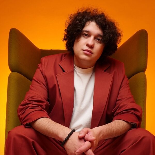 Концерт Антона Токарева