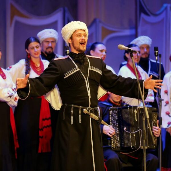 Концерт Кубанского казачьего хора