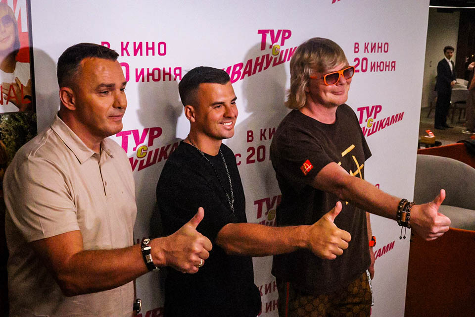 Андрей Григорьев-Апполонов признался, чей портрет висел у него в туалете в детстве