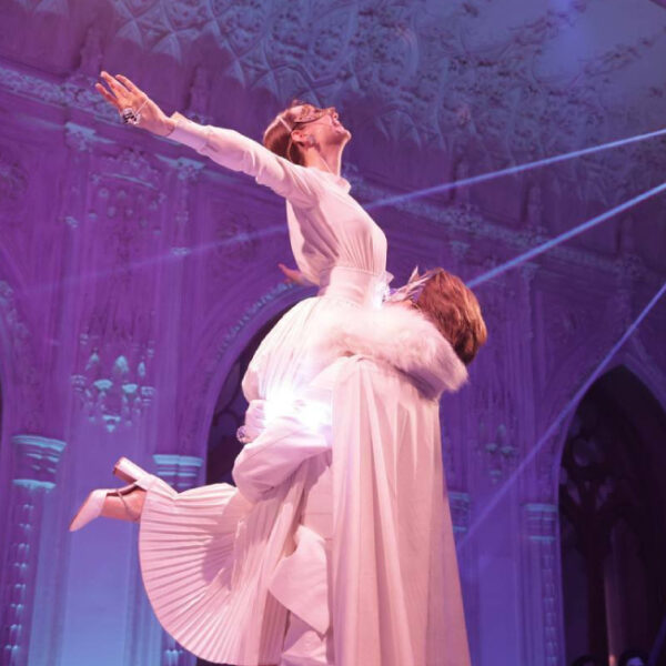 Спектакль «Весна — и точка» в Новом театре