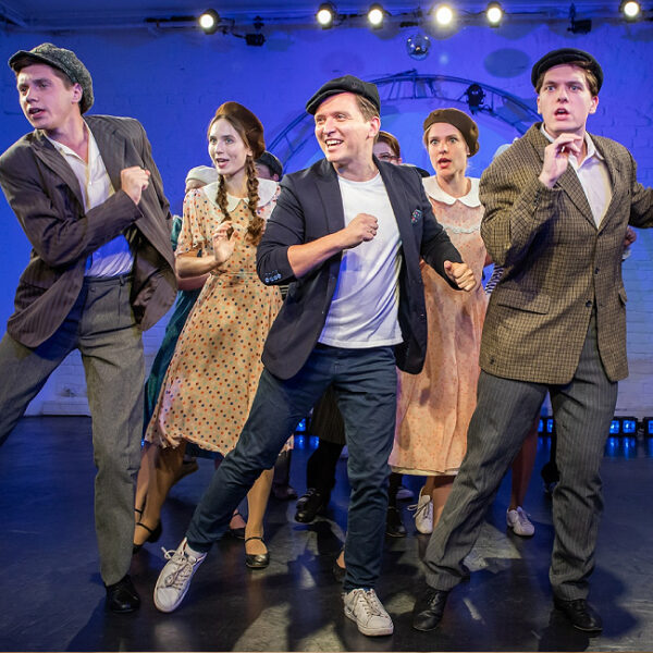 Спектакль «Всё начинается с любви!» к юбилею Театра «МОСТ»