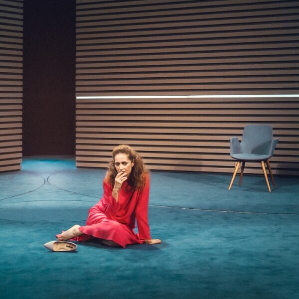 Спектакль «Ложные признания» в Театре Пушкина