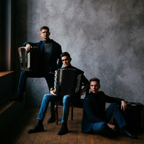 Концерт трио баянистов Symmetry