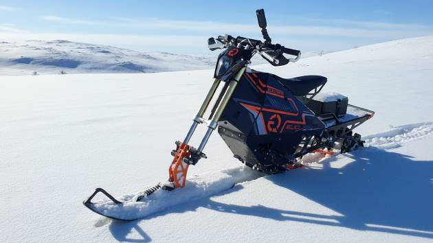 Eliq Snowbike. Фото: Павел Громов / Нейросеть