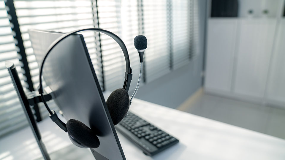 12 лучших наушников с микрофоном в 2025 году