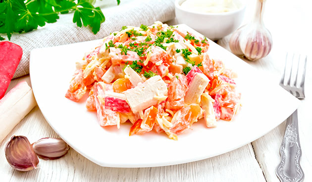 Крабовый салат без риса, кукурузы и огурца