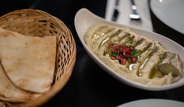 Классический хумус из нута с пастой тахини