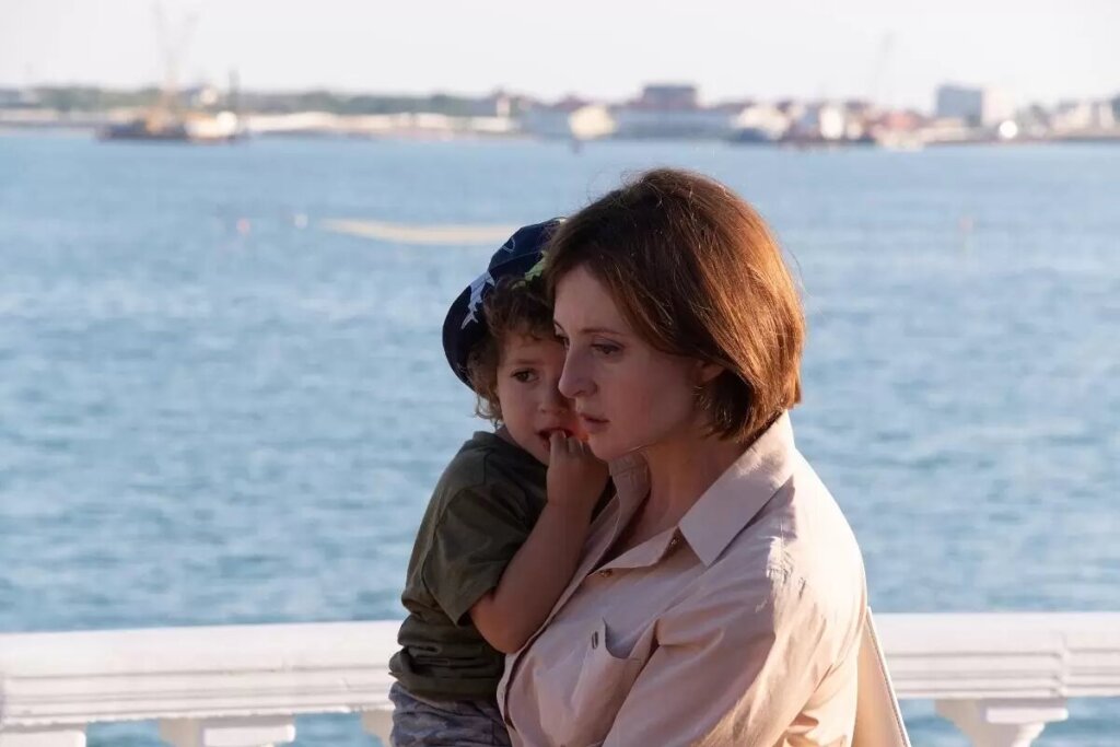 Дочку Анны Банщиковой подстригли для роли мальчишки в «Ищейке»