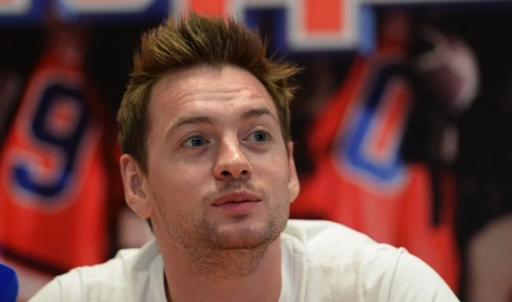 «Я с тобой невероятно счастлив»: Звезда «Молодежки» показал фотографии с тайной свадьбы