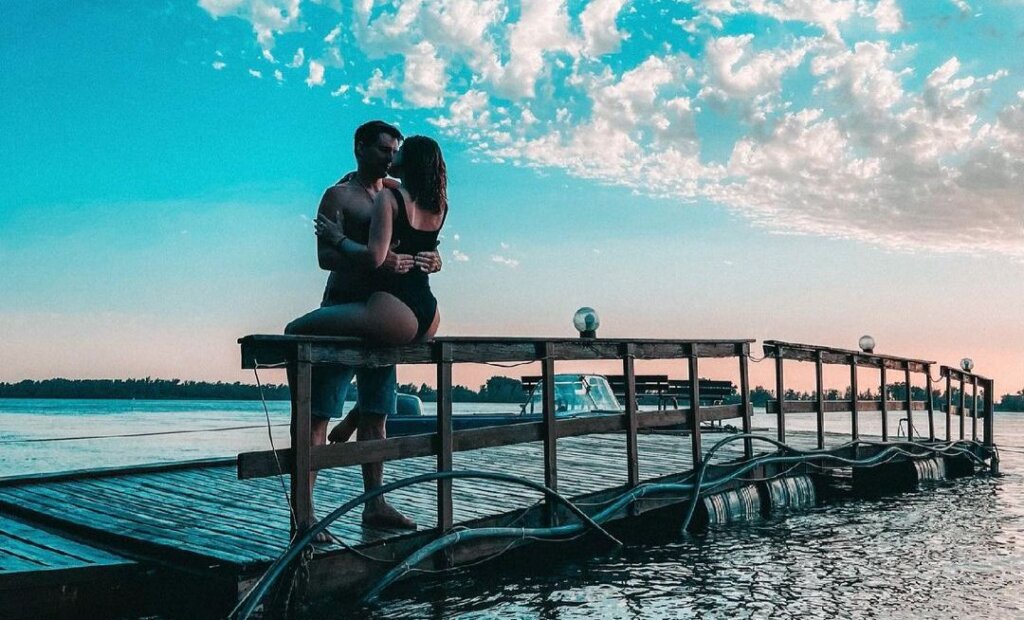 «Сказочная красота!»: свадебное видео Анастасии Макеевой в прозрачном платье свело поклонников с ума