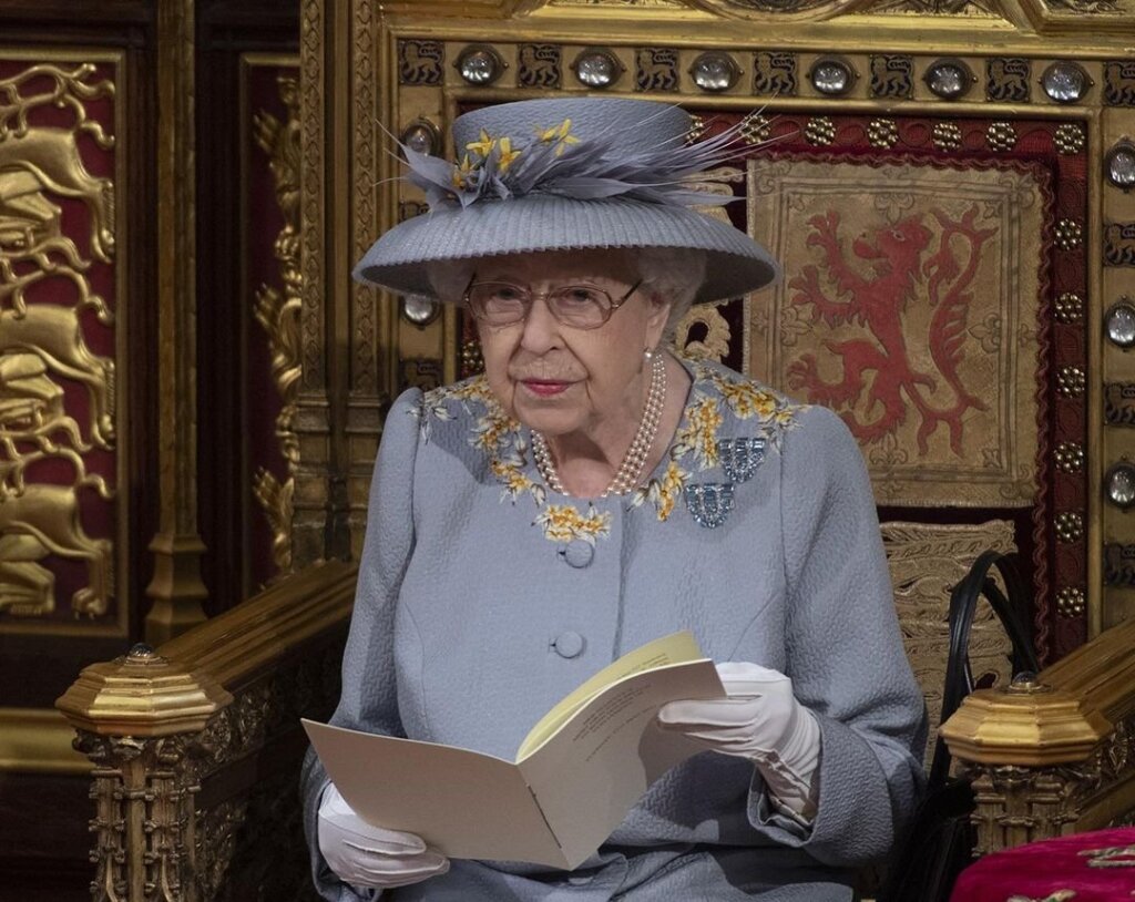 Елизавета II решила изменить свои принципы