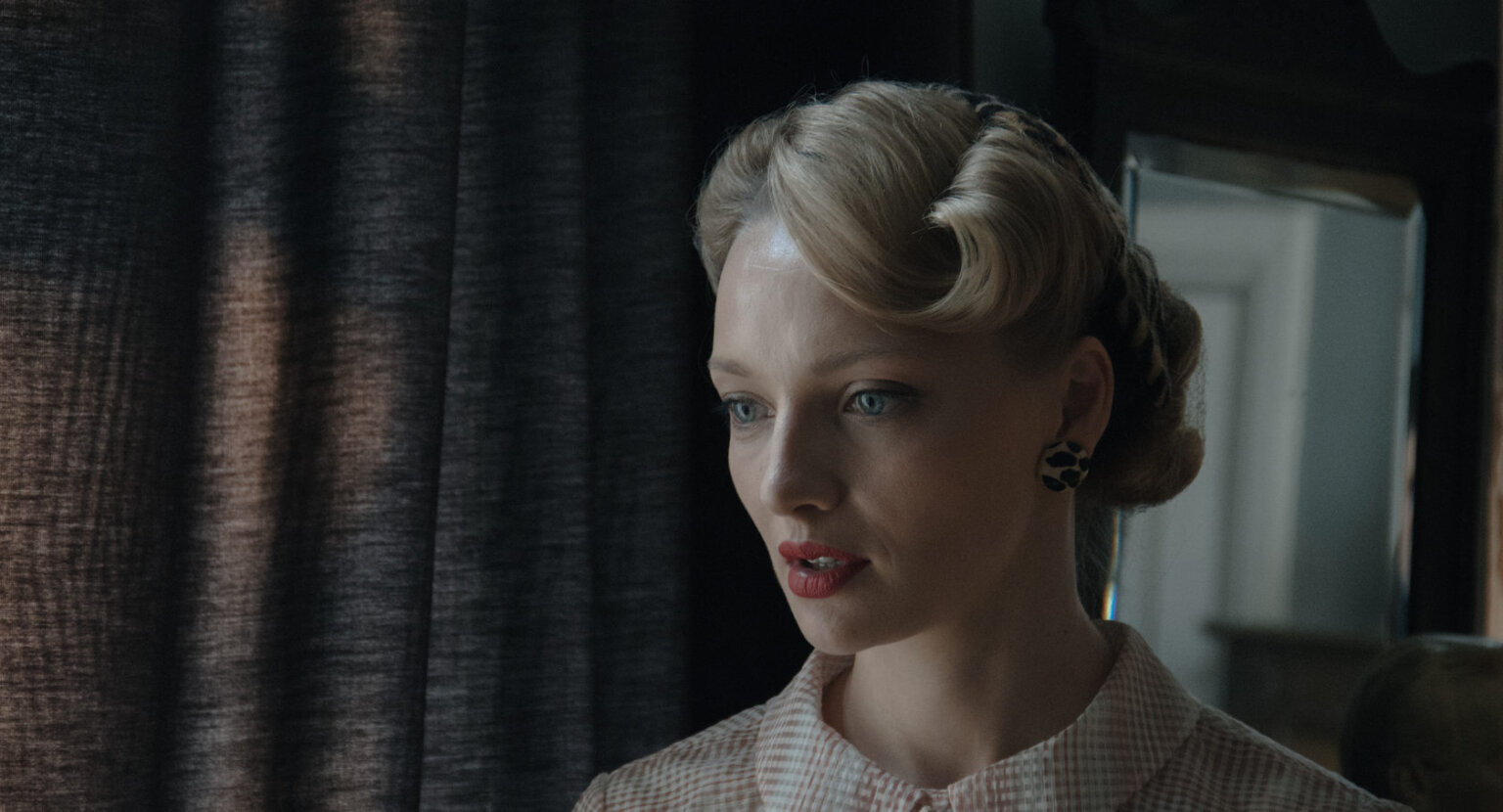 сергей пускепалис и екатерина вилкова. екатерина вилкова гостиница россия. в каких фильмах снималась вилкова. екатерина николаевна вилкова фильмы 2020. екатерина вилкова.