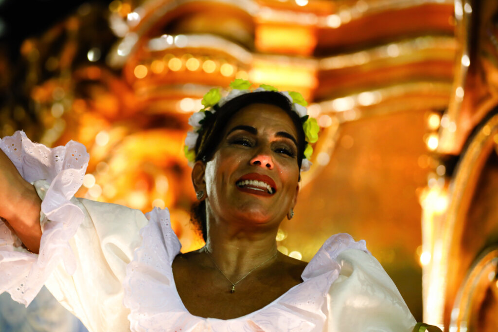 Работа в массовках, неудачное замужество и четверо детей: как сейчас живет звезда сериала «Секрет Тропиканки» Глория Пирес