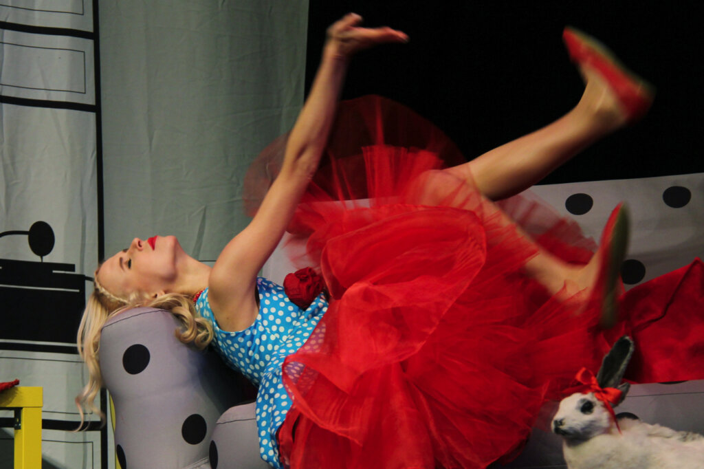 Мирославу Карпович затравили после признаний известного актера