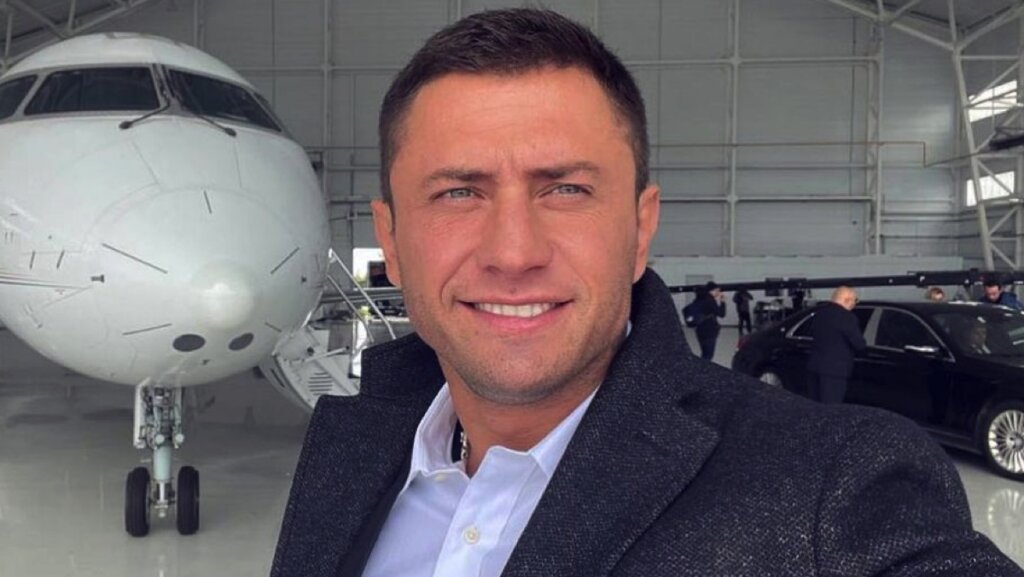 Счастливый Павел Прилучный показал своего малыша