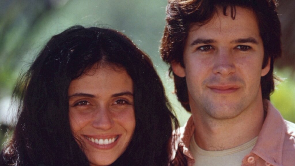 Совсем другие актеры : кто на самом деле должен был играть главных героев в сериале «Клон»