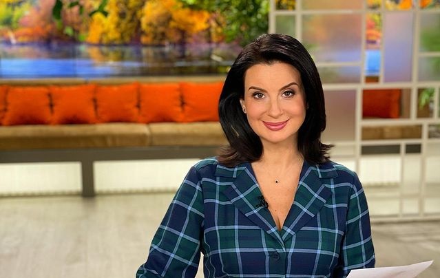 Покинувшая Россию Екатерина Стриженова в бикини сразила наповал