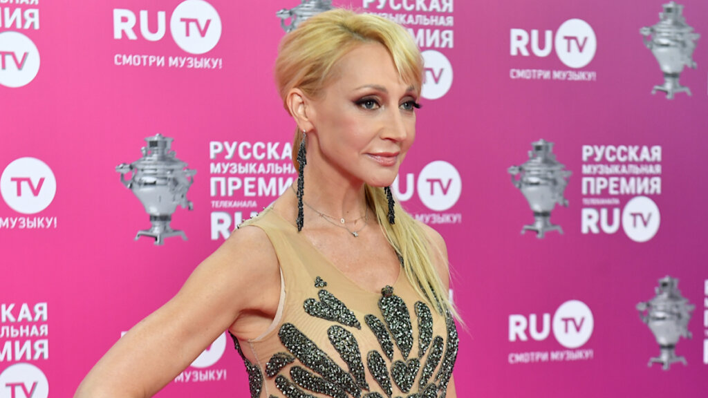 Кристина Орбакайте с семьей покинула Россию