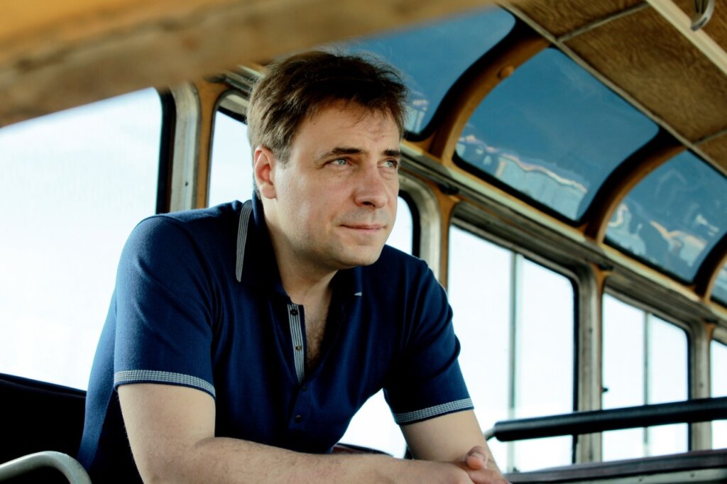 Новости шоу-бизнеса: беременная Тодоренко пропала, Цыганов показал дочь, а Лопес еле влезла в крошечное бикини