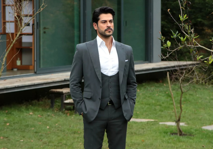 Бурак Озчивит заблокировал назойливую Ольгу Бузову в социальных сетях