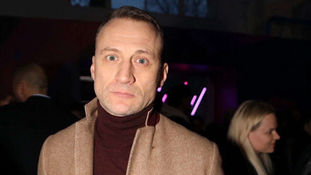 Сбежавший из России Анатолий Белый плачет в Израиле: «Надо нести свой крест»