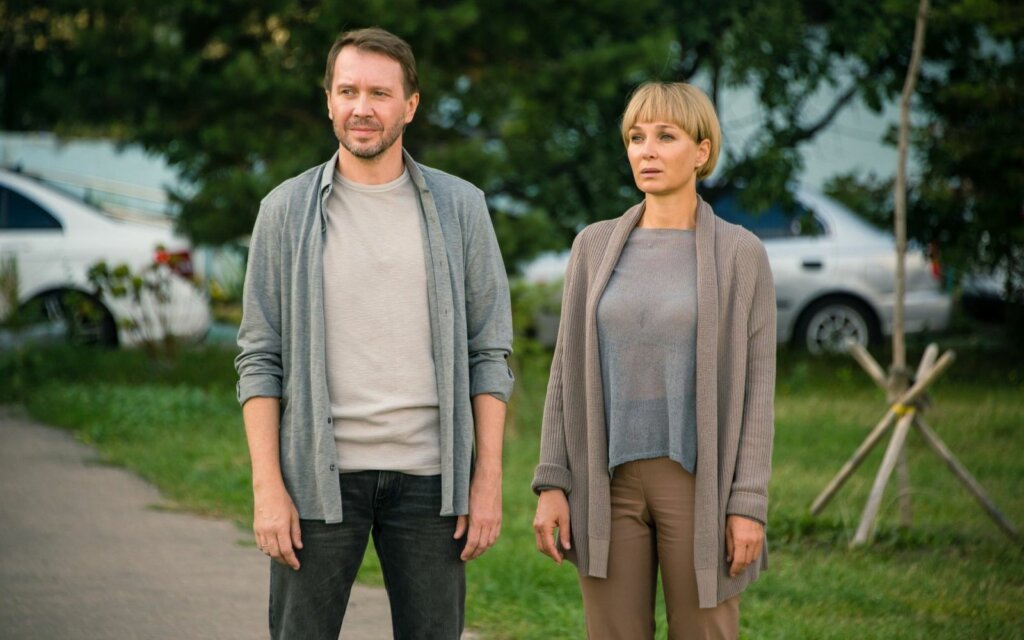 Евгений Миронов о съемках в сериале «Пробуждение»: «То еще испытание — мне обвязывали ноги гирями»