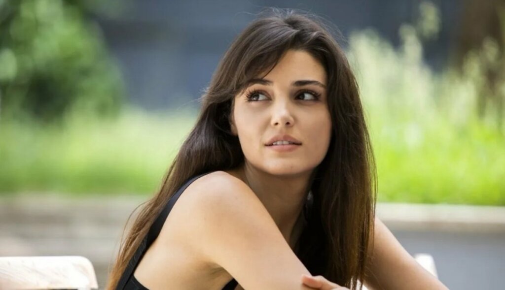 Фанаты в ужасе: Ханде Эрчел обвинили в пропаганде анорексии