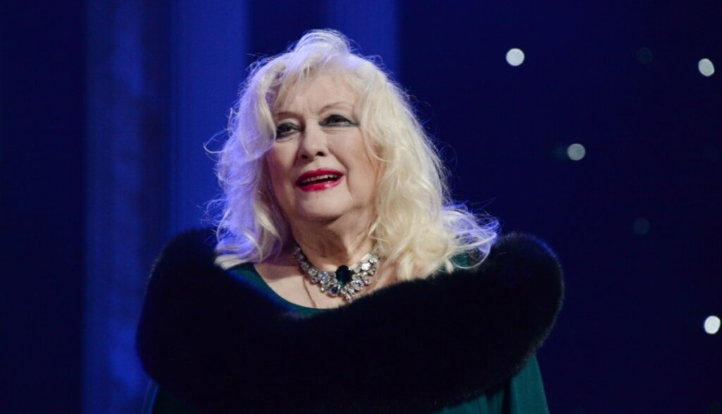 После сообщений об опухоли и остановке сердца Ирине Мирошниченко стало хуже