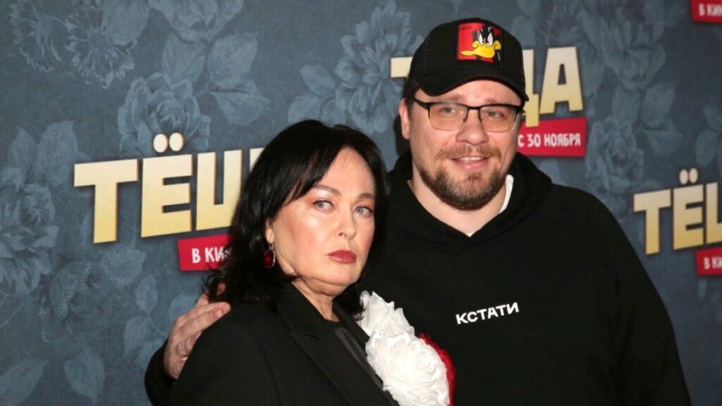 Лариса Гузеева показала фото с Гариком Харламовым в трусах