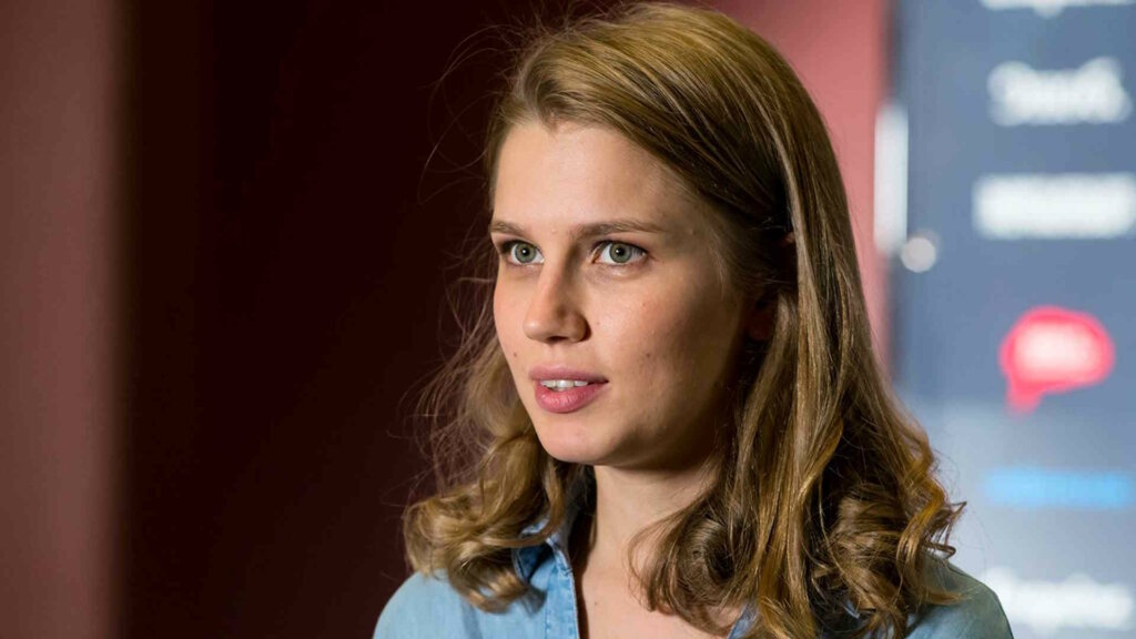 Звезда «Папиных дочек» Дарья Мельникова впервые после родов появилась на публике