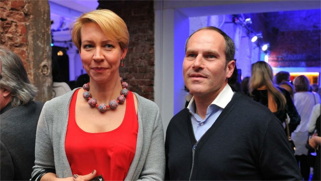 Беременная дочь Татьяны Лазаревой* и Михаила Шаца** на грани срыва: «Никто за тебя не радуется»