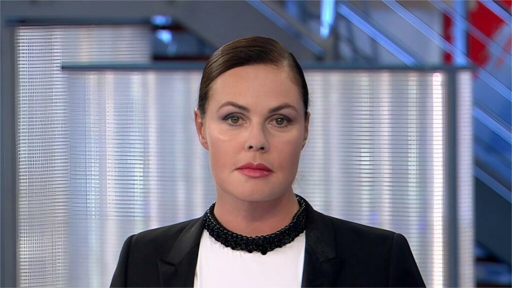 Екатерина Андреева о том, как рухнула со стула в эфире Первого канала: «На полусогнутых читала дальше»