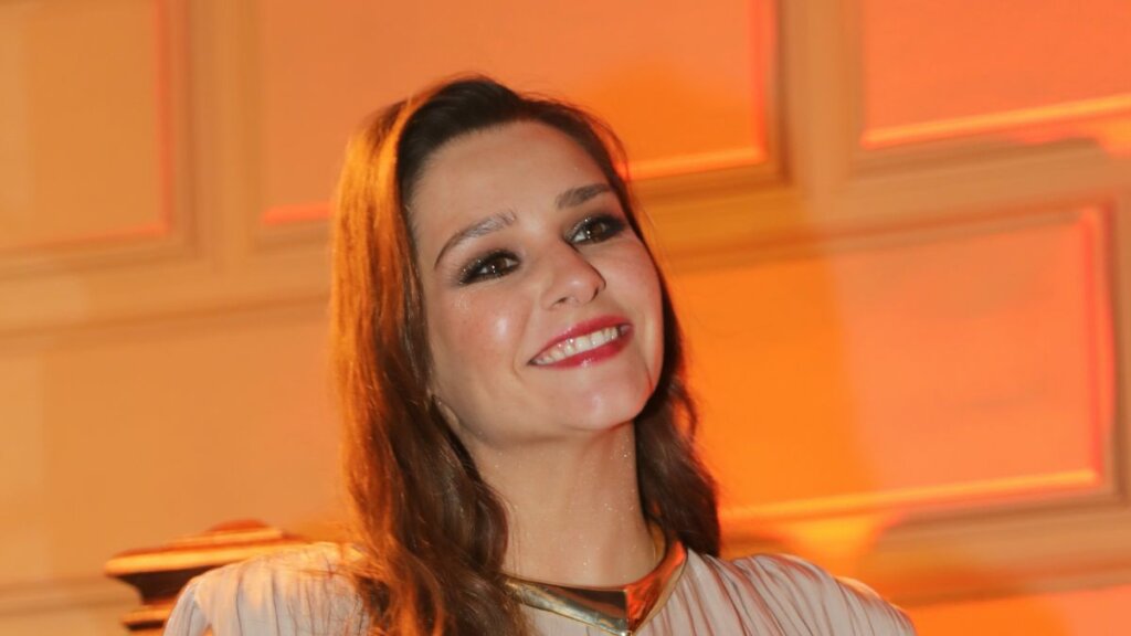 Многодетная Глафира Тарханова впервые привела в театр свою единственную дочь