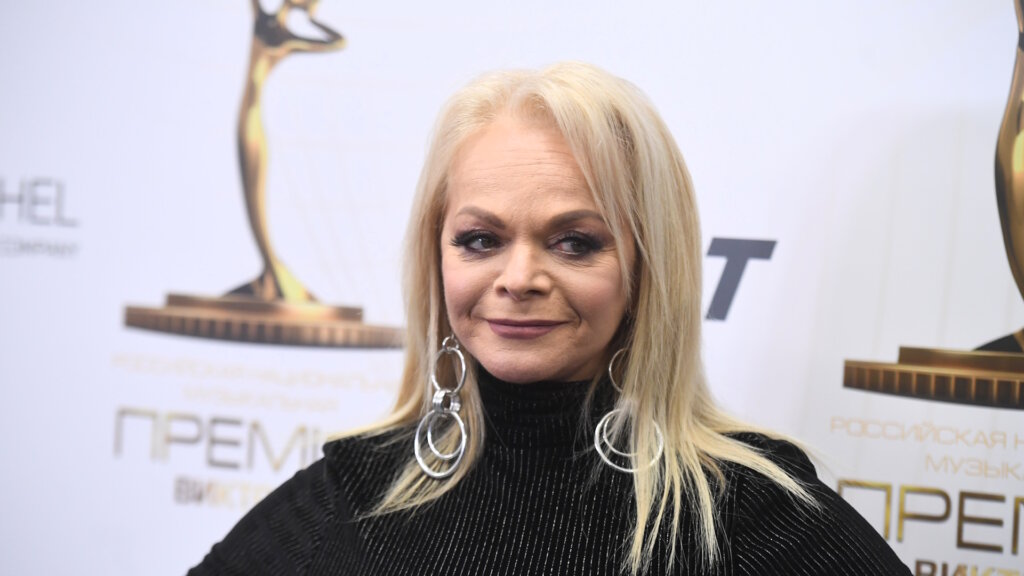 Лариса Долина съехала из квартиры раздора: Полина Лурье апартаменты не приняла