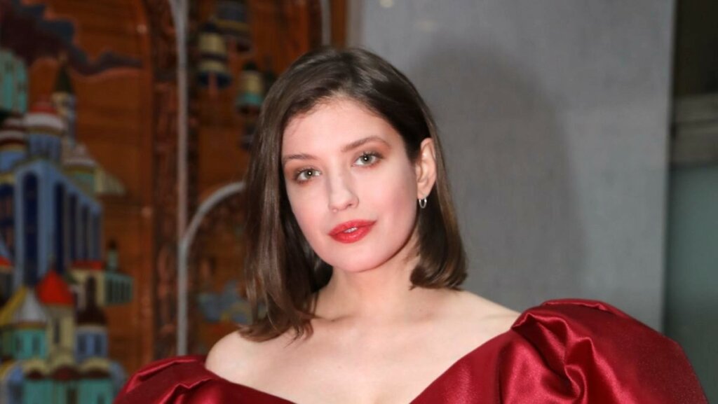 Анна Чиповская улетела из России и показала возлюбленного