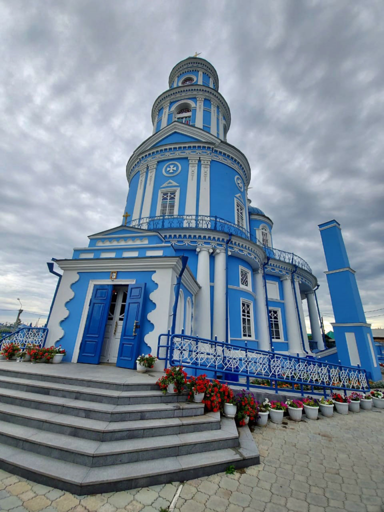 храм