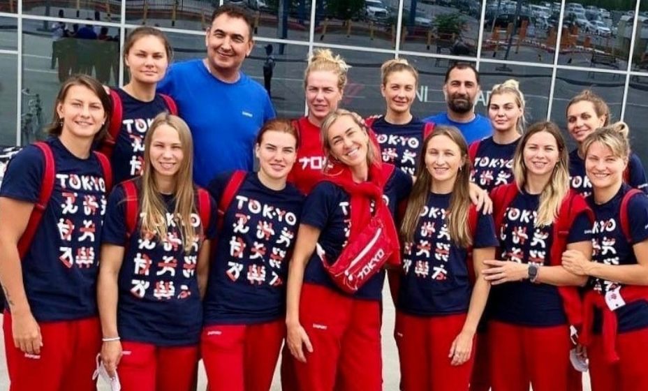 Сборная России прилетела в Токио со сборов во Владивостоке. Фото соцсети.