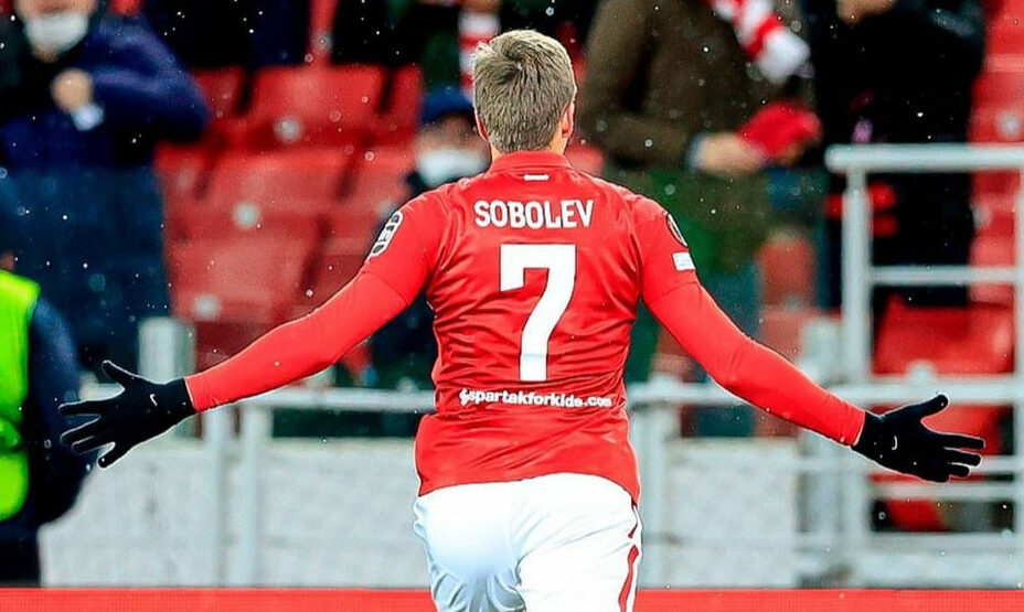 Александр Соболев, Футбол