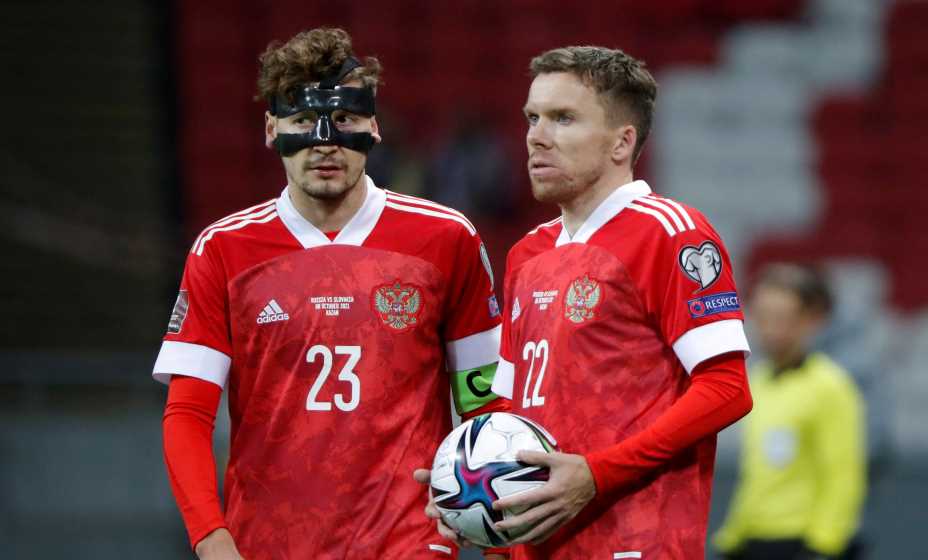 Капитан сборной России Далер Кузяев и дебютант Сергей Терехов запомянт матч против Словакии надолго. Фото: Reuters