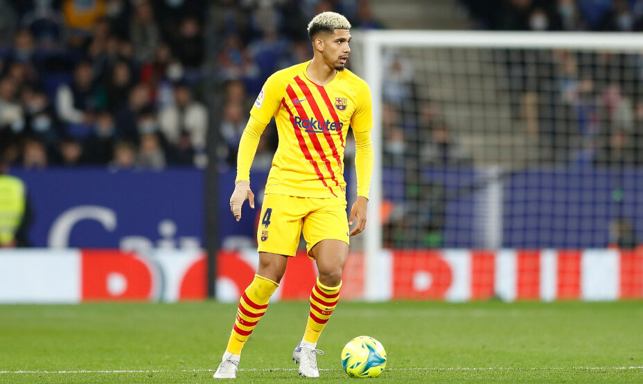 Защитник «Барселоны» Рональд Араухо Рональд Араухо