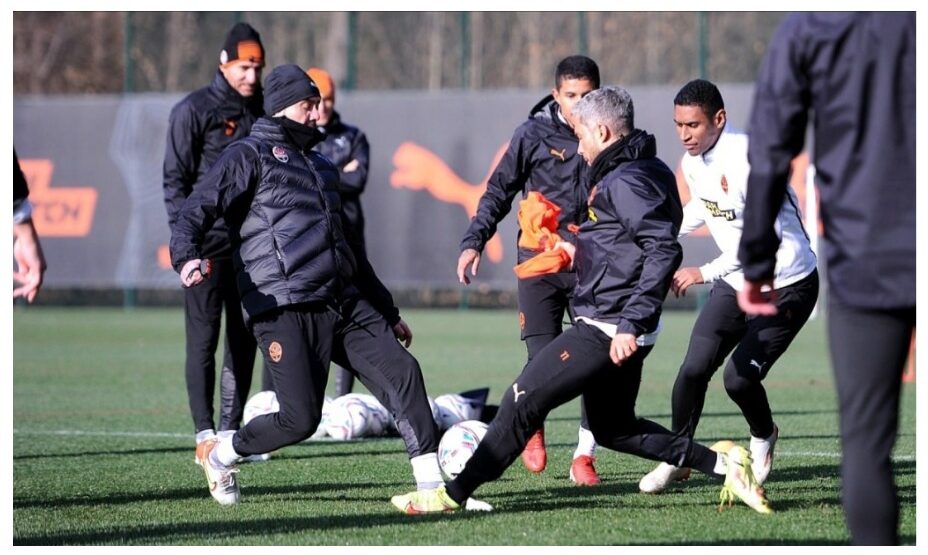 Шахтер Донецк