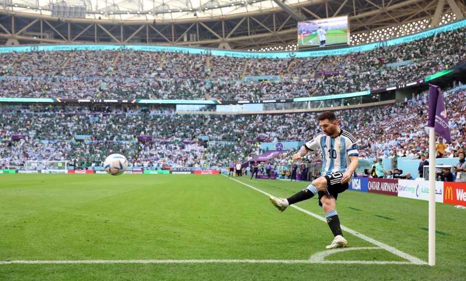 Лео Месси вместе с Аргентиной вышел плей-офф ЧМ-2022. Фото: Reuters