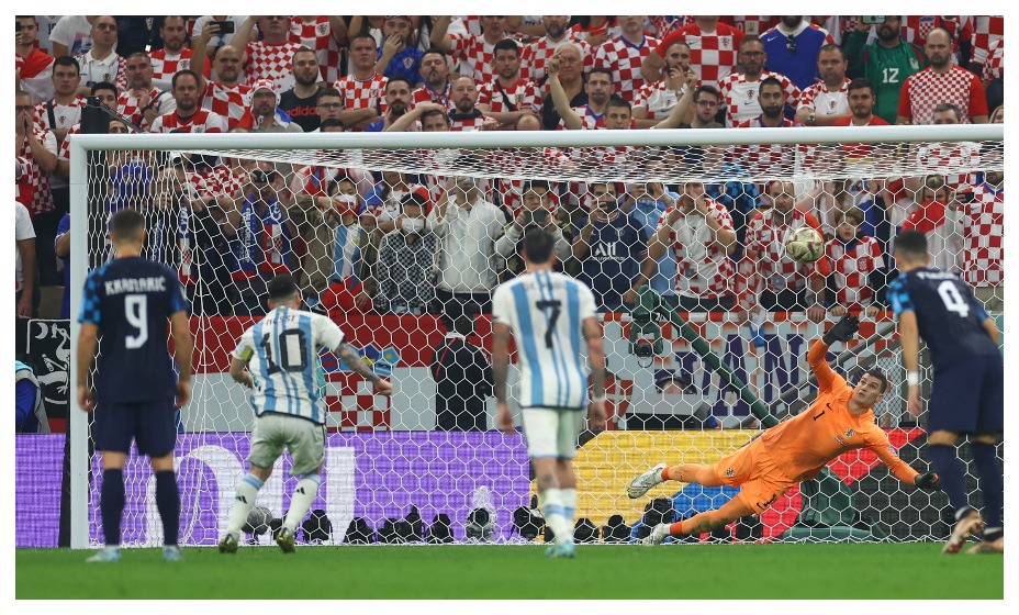 Лионель Месси реализовал пенальти в ворота Хорватии. Фото: Reuters