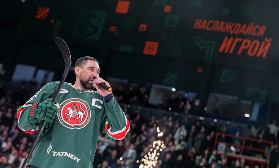 Данис Зарипов уже попрощался с болельщиками. Фото: Соцсети «Ак Барса»