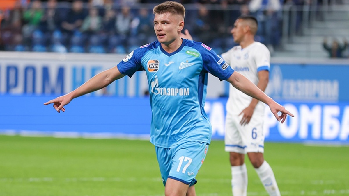 Голы Мостового и Гонду перевернули игру для 