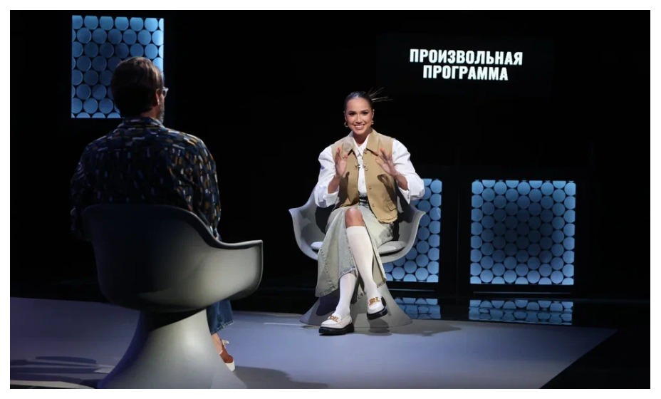 Алина Загитова стала гостем передачи «Произвольная программа» с Траньковым. Фото: Первый канал