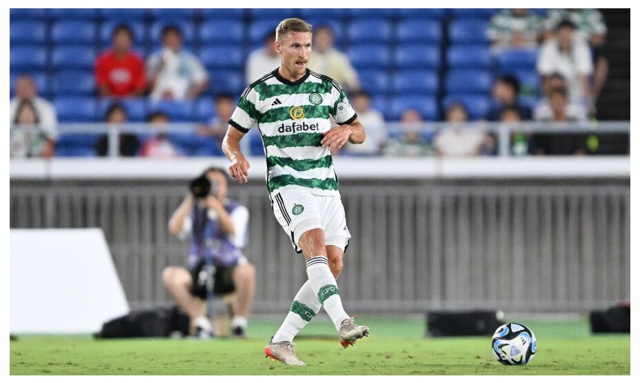 Карл Старфельт, футбол