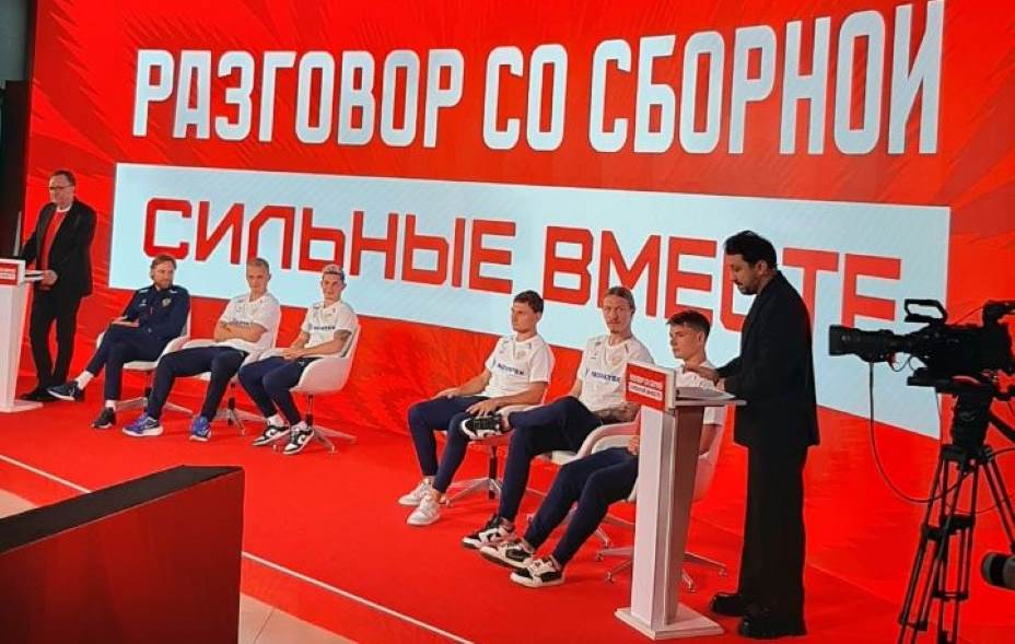 Футболисты сборной России приняли участие в ток-шоу. Фото: Михаил Петров, КП